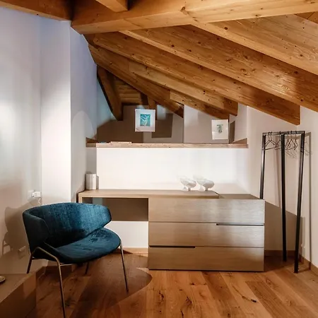 Il Castello - By Myhomeincomo *