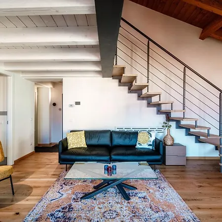 Il Castello - By Myhomeincomo *