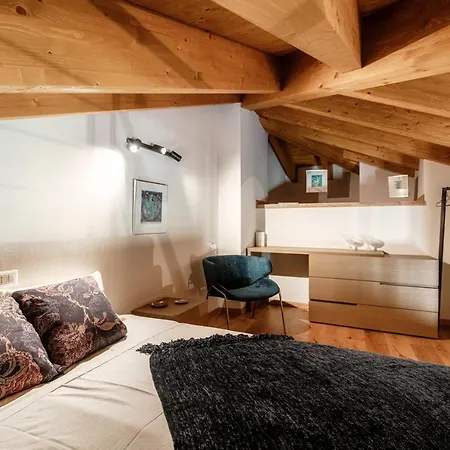 Il Castello - By Myhomeincomo * 梅纳焦