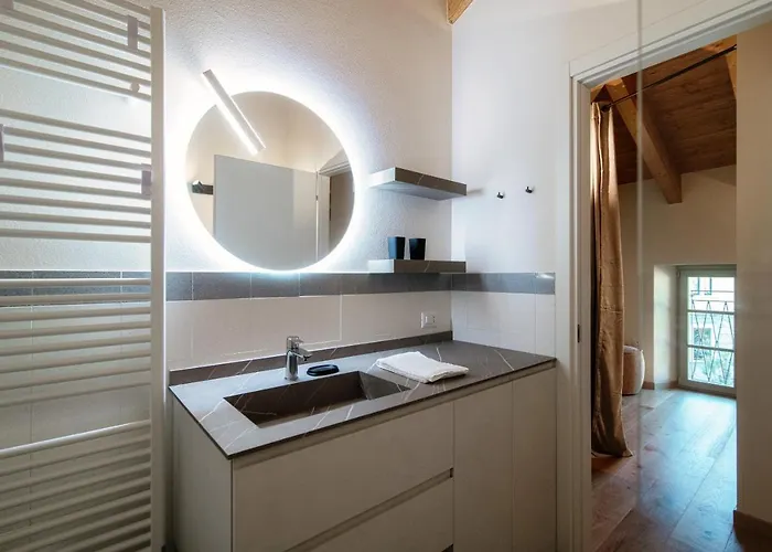 Il Castello - By Myhomeincomo 아파트 *