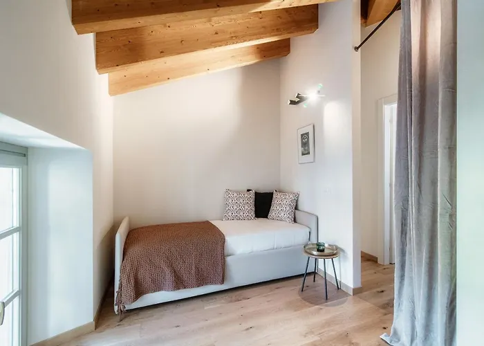 Il Castello - By Myhomeincomo 메나지오