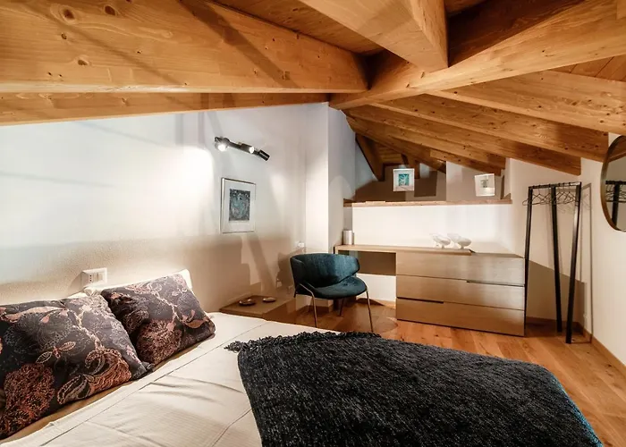 Il Castello - By Myhomeincomo * 메나지오