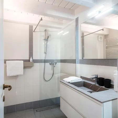 아파트 Il Castello - By Myhomeincomo